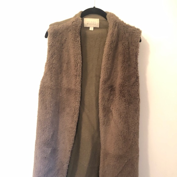 Nordstrom faux fur vest - Picture 1 of 6